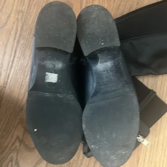 Boots - Picture 6 of 8